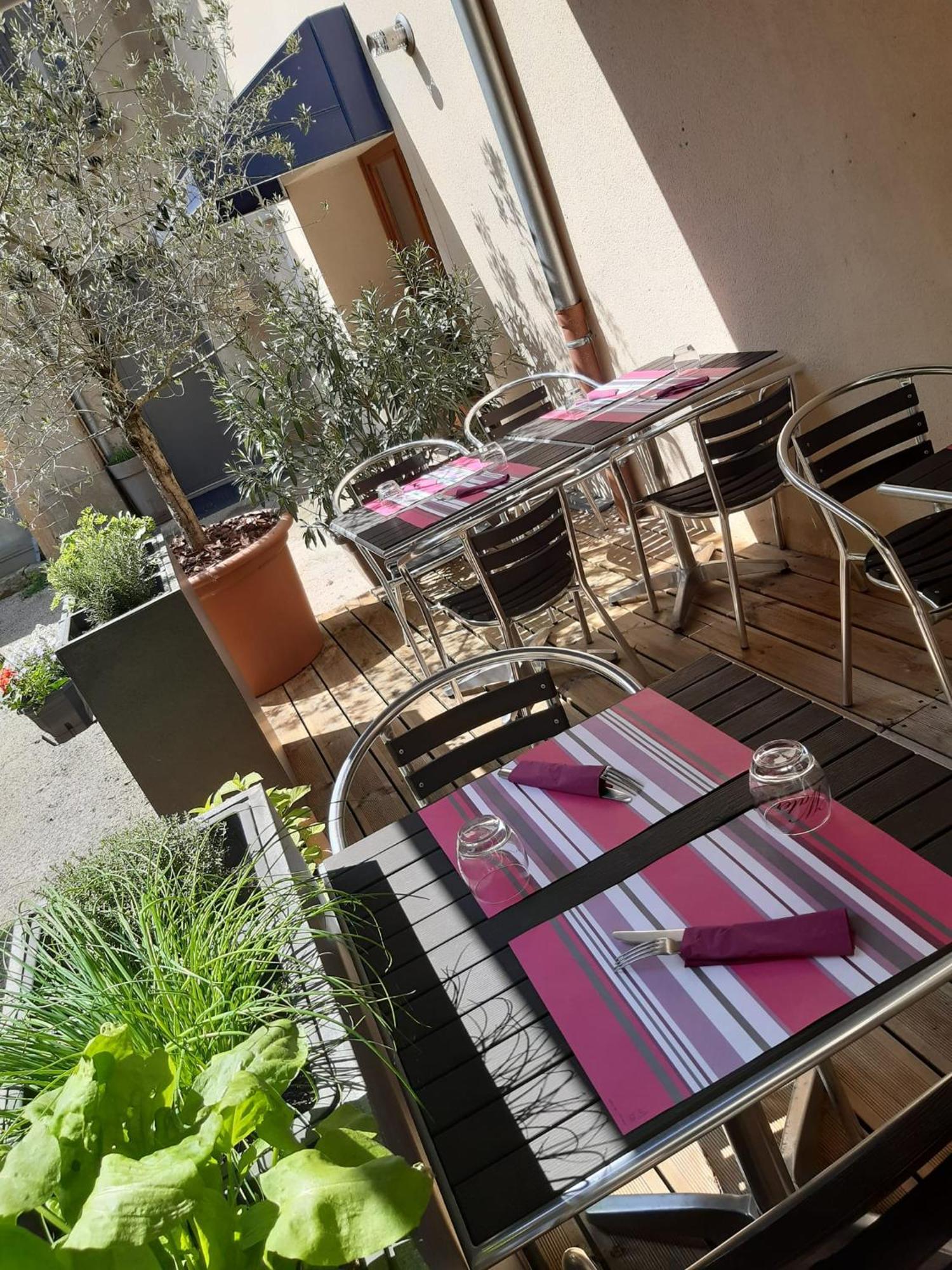 Hotel Restaurant Le Saint Augustin Екстер'єр фото